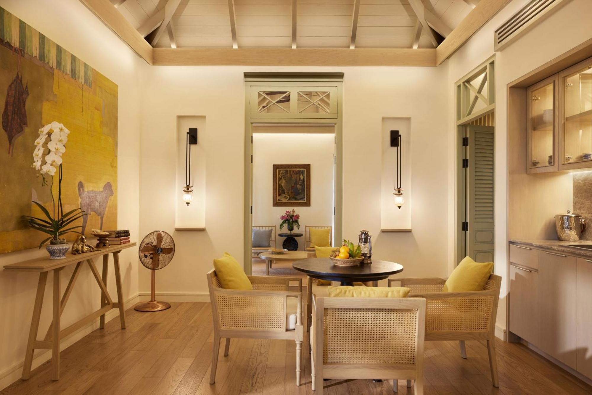 Charras Bhawan Hotel And Residences Hua Hin Phòng bức ảnh
